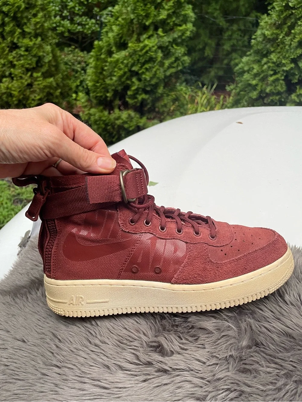 Nike SF Air Force 1 Mid Shoes 6.5 Youth